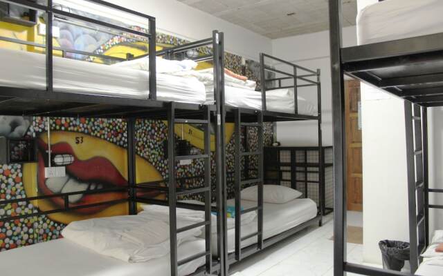 Bodega Phuket Party Hostel - Adults Only