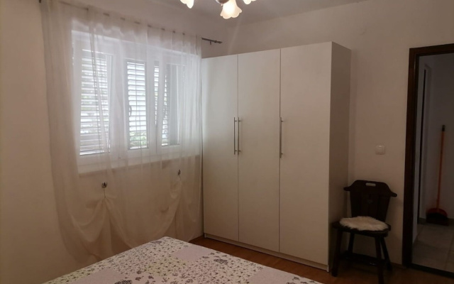 Apartment Ljube
