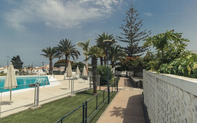 Deluxe Villa With Tropical Garden