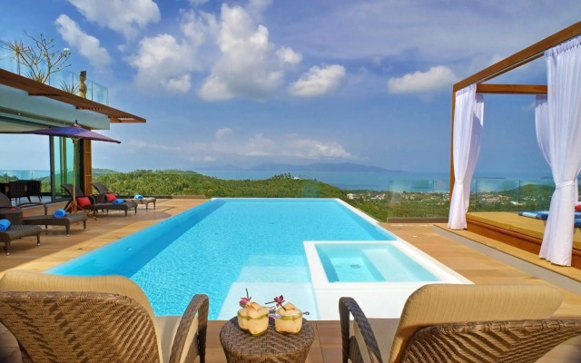 Luxury Villa Crystal Blue