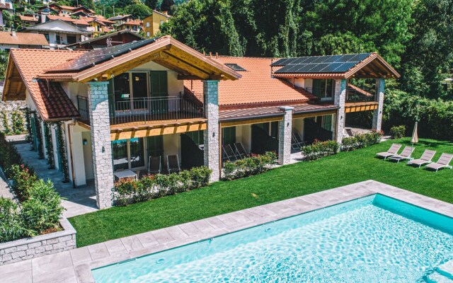 House & Pool