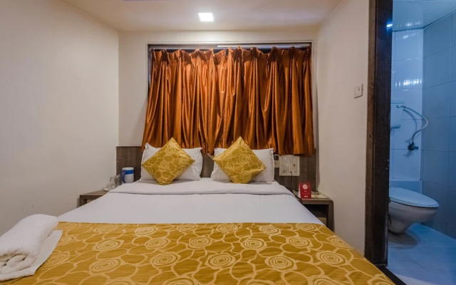 OYO 8311 Hotel Galaxy Residency