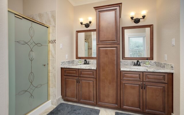 Asher House 4 Bedroom Home by Redawning