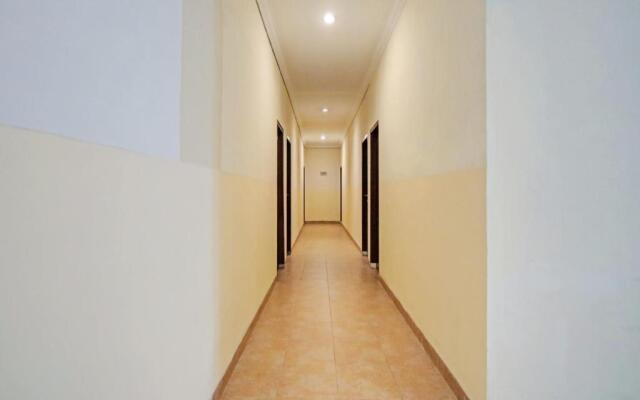 OYO 90381 Belva Guest House