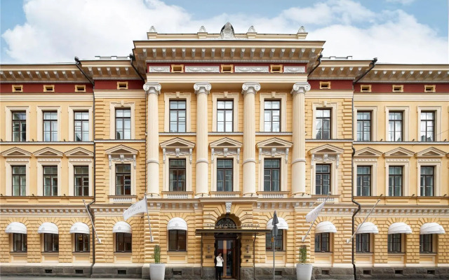 The Hotel Maria