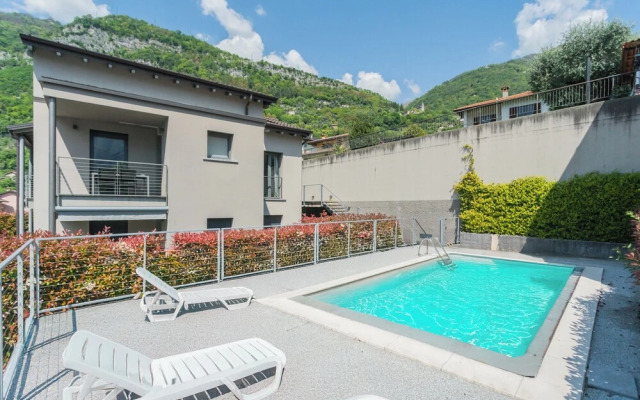 Mulino Vista Lake by Rent all Como