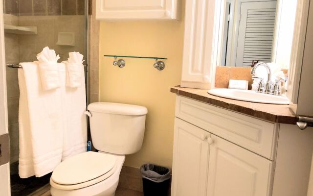 Olde Naples Condo #813
