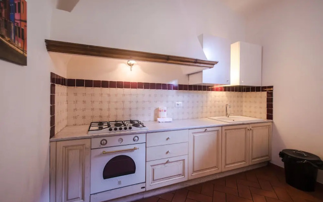 Lovely 4BD Apt 3min Walk to Ponte Vecchio