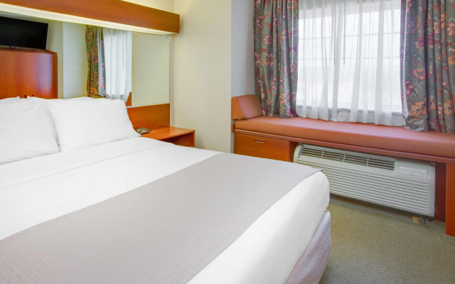 Microtel Inn & Suites by Wyndham Hattiesburg