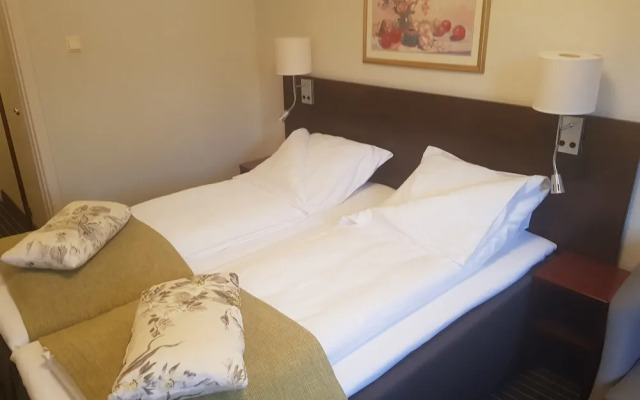 Stord Folkehøgskule Sommarhotell