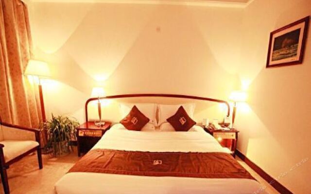 Kunming Lake View Hotel
