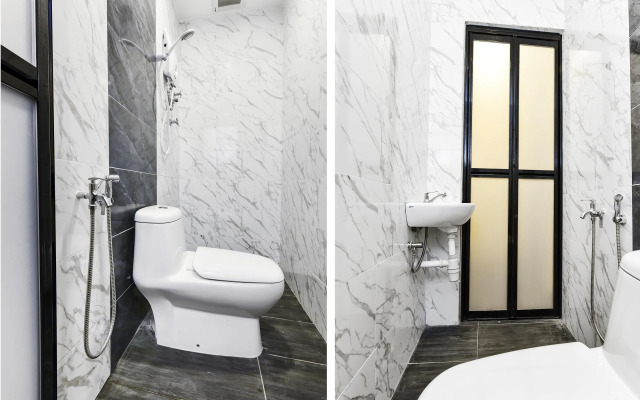 Th Hotel by OYO Rooms