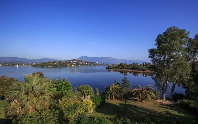 Kontokali Lake House