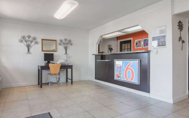 Motel 6 Hope, AR