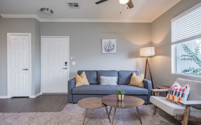 The Luxe Suites of Oceanside with Pool & Gym