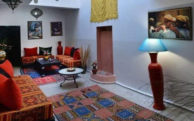 Riad Bleu Topaze
