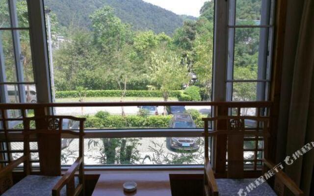 Chongqing White-collars East Hotspring Hotel
