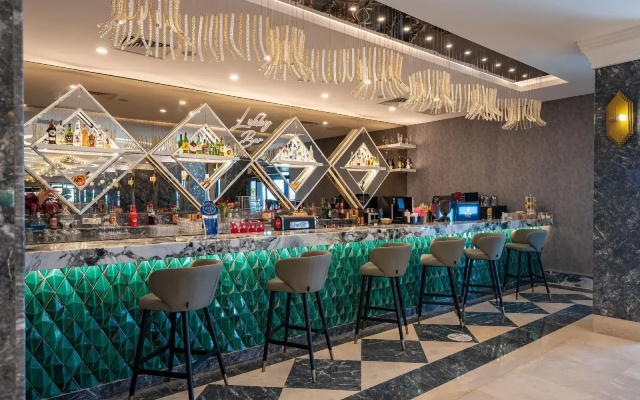 Aria Resort & Spa