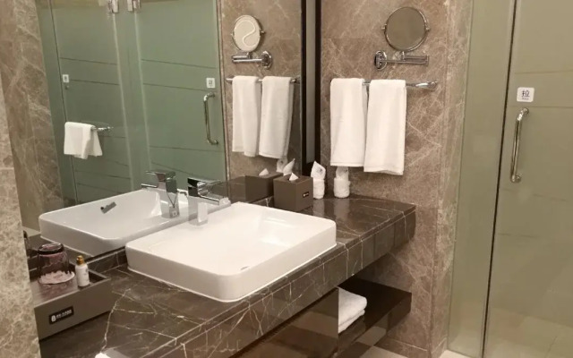 Li Cai Tian Qi Hotel Xianyang