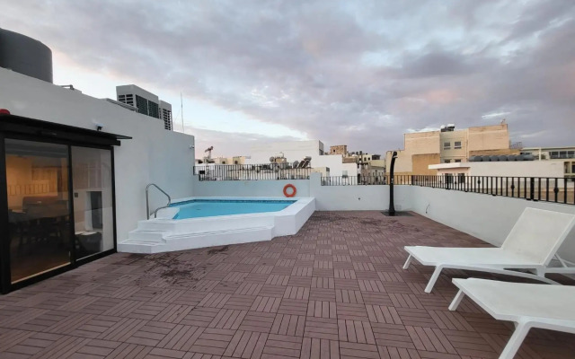 Carlton Hotel