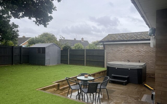 Hottub - Beach - Bbq - Petsok - 6 Guests