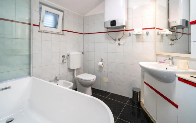 Awesome Home in Sibenik With Wifi and 3 Bedrooms