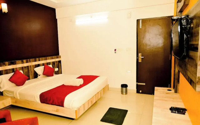 M K Arcade Hotel