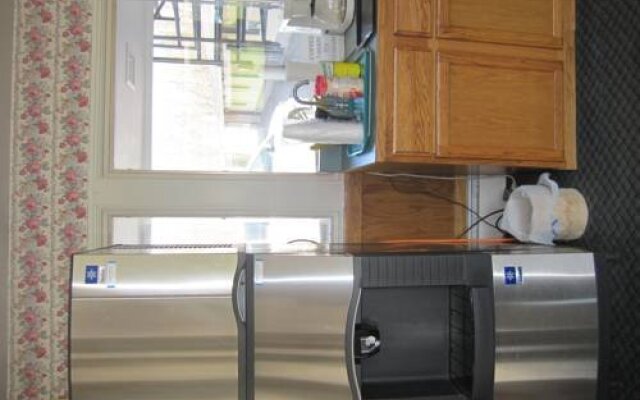 Budget Inn Fairport