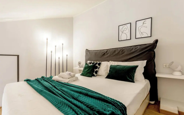 Centro Vicolo Fiori - Modern Split-level Apartment