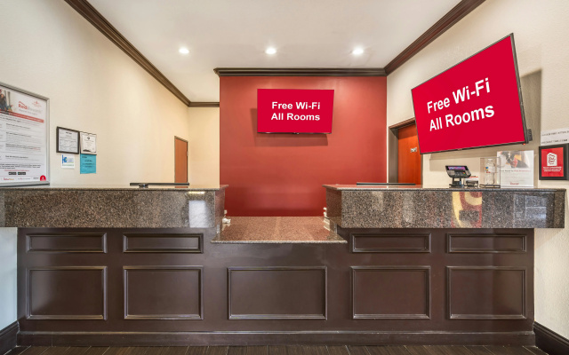 Red Roof Inn & Suites Sulphur Springs