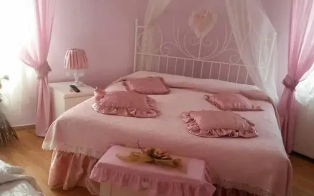 Lunartista Bed & Breakfast