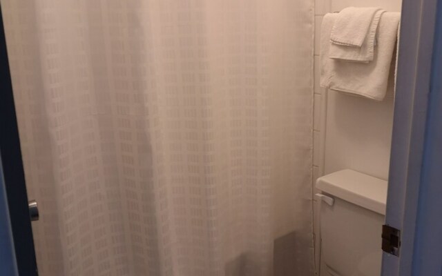 Seaport Inn