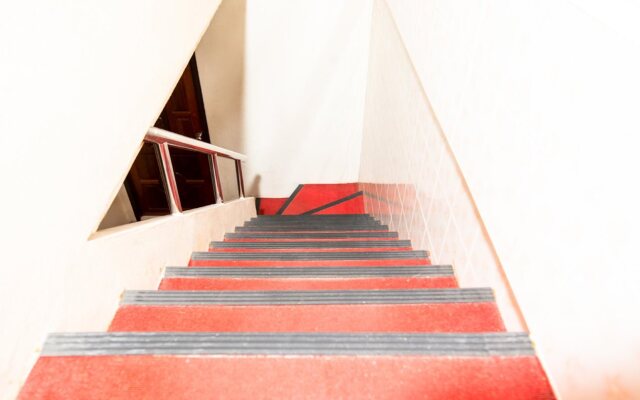 OYO 320 Regent 2002 Guest House