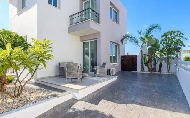 Avra Garden Villa