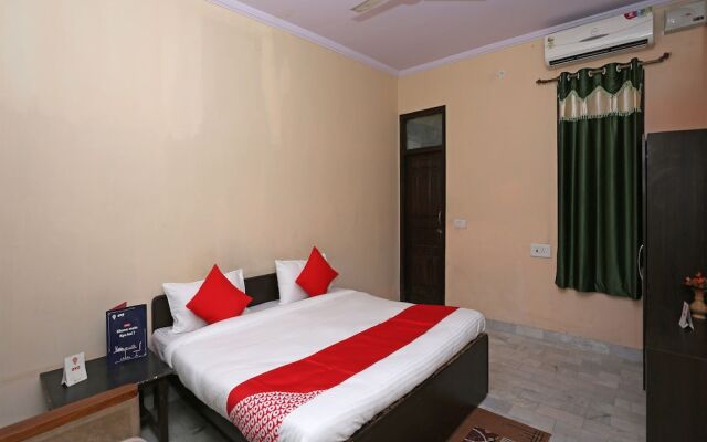 OYO 13852 Hotel Maharana Palace