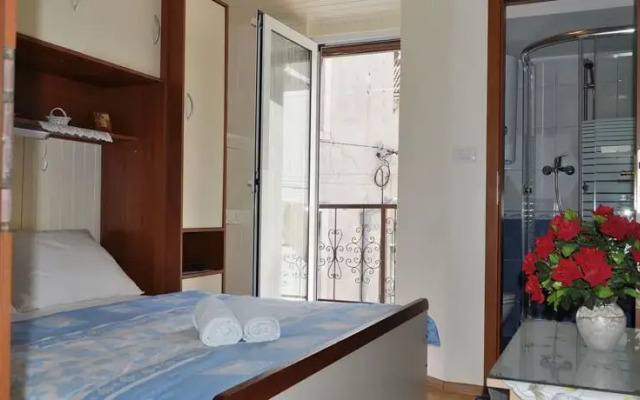 Rooms Ana