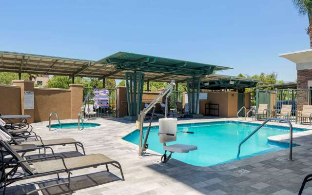 Comfort Suites Ontario Airport Convention Center