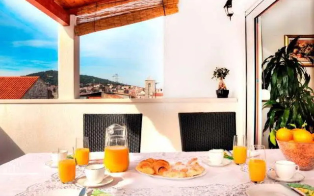 Rooms & Apartments Matkovic