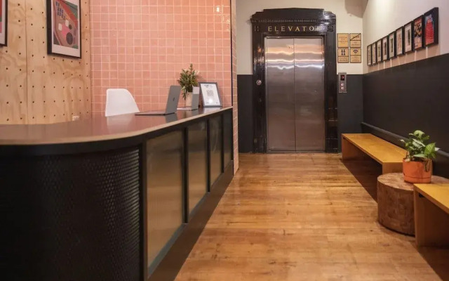 Roamer Melbourne - Formerly Selina Central Melbourne