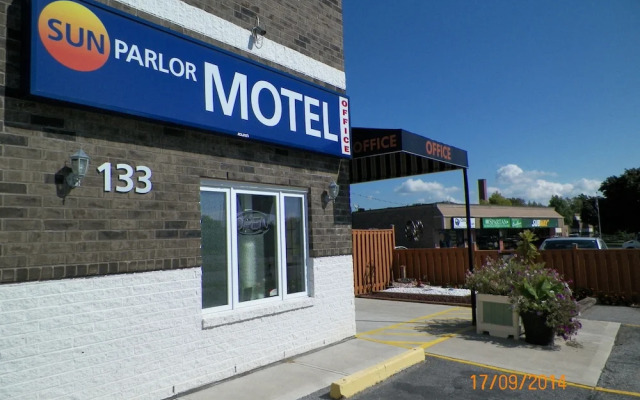 Sun Parlor Motel