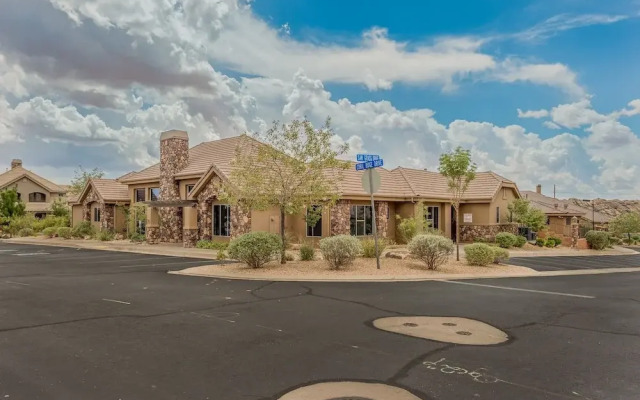 Zion's Point 3 Bedroom Apts by RedAwning