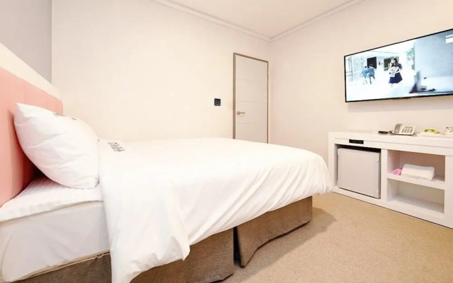 K-Pop Hotel