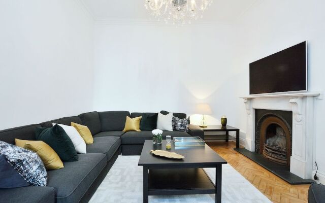 Rutland Gardens Apartment