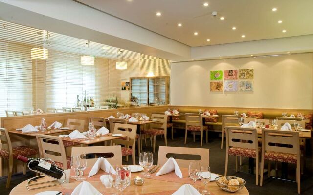 DORMERO Hotel Zürich Airport