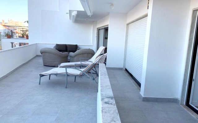 Apartment with 3 Bedrooms in Alcabideche, with Furnished Terrace And Wifi - 5 Km From the Beach