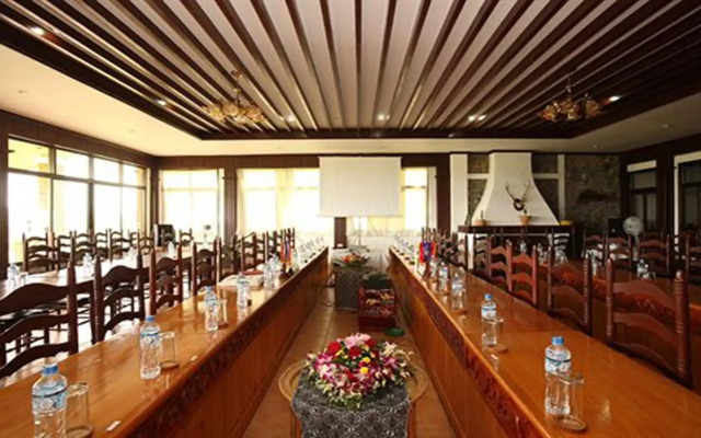 Vansana Plain of Jars Hotel