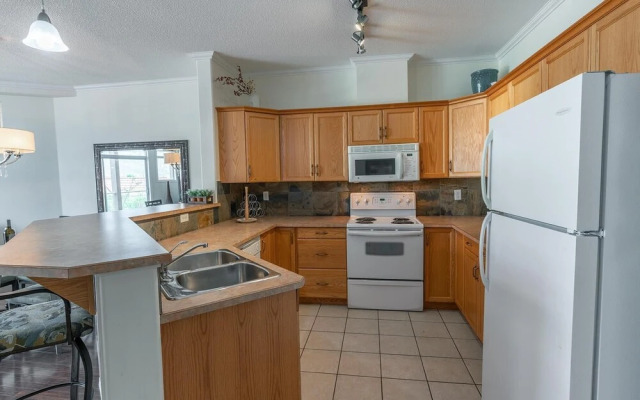 Two Bed Two Bath Two Pools
