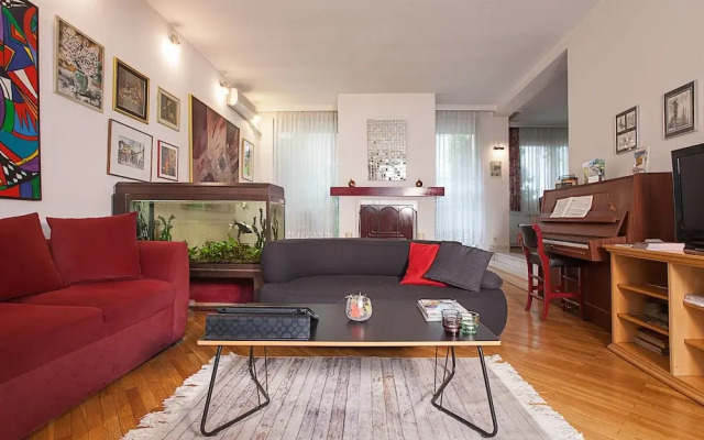 Urban Hostel & Apartments