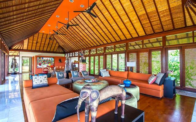 The Colonnade by Exotiq Villa Holidays