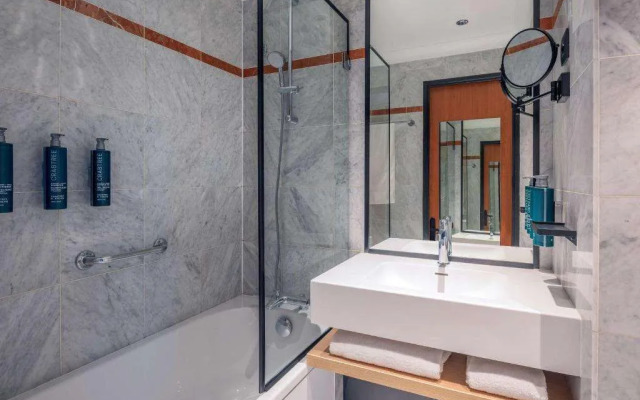 DoubleTree by Hilton Paris Bougival